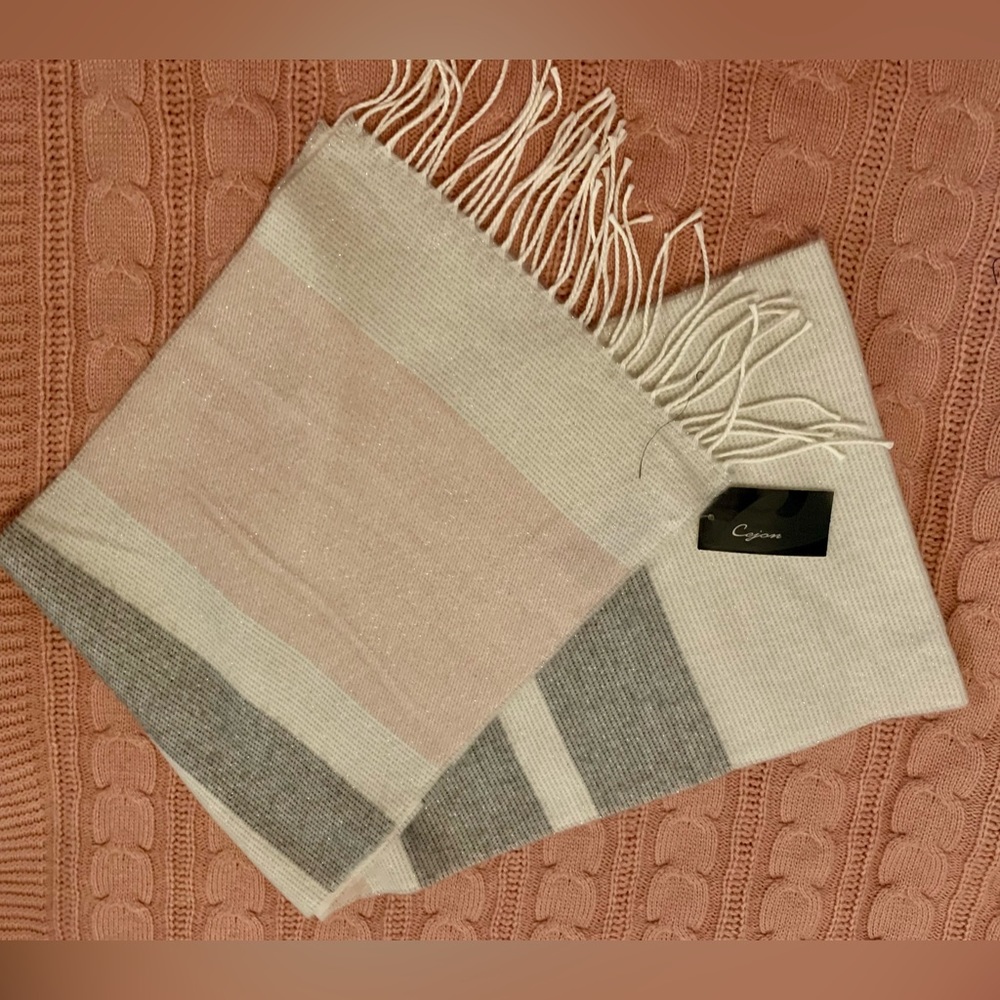 New CEJON Ivory Pink Gray Shimmer SCARF Winter Fringe C40625